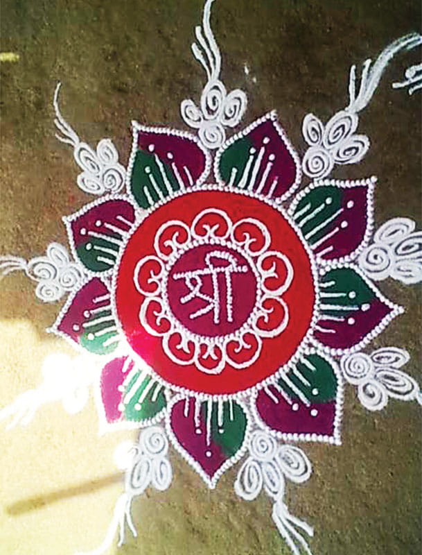 6 Free Hand Rangoli