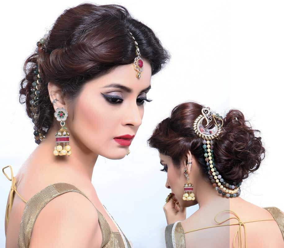 Karva Chauth 2022 Hair Style Ethnic Dress Hair For Salwar Suit Saree Lehnga  Image Of Simple Hairstyle | करवा चौथ के लिए बेस्ट हेयर स्टाइल, सूट, साड़ी  या लहंगा हर ड्रेस में