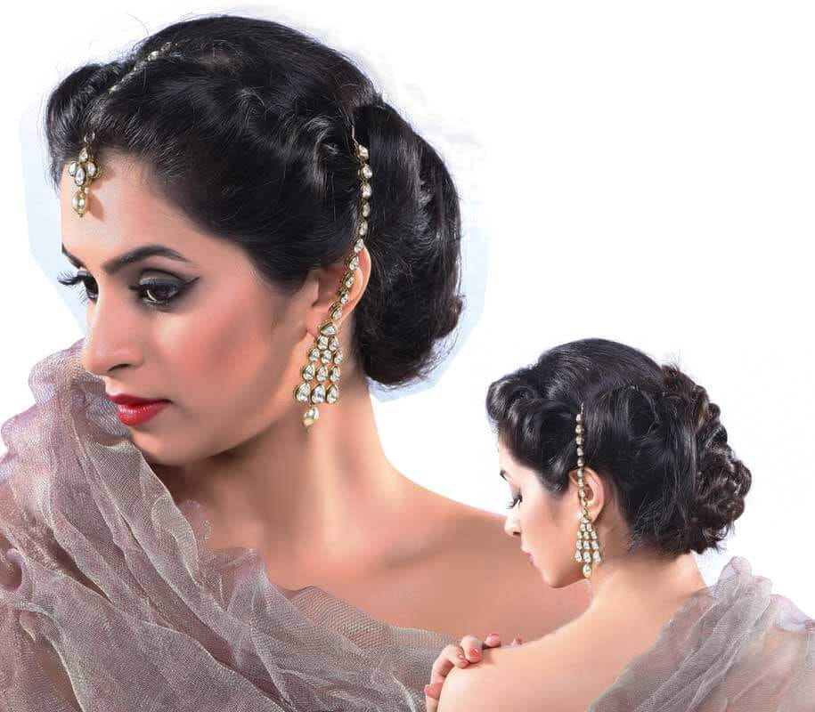 Karwa Chauth 2019 Hairstyle Karwa Chauth Hairstyle For Girls | Karwa Chauth  2019 : करवा चौथ पर महिलाएं इन स्टाइलिश हेयरस्टाइल खूबसूरती में लगाएं चार  चांद | Hari Bhoomi
