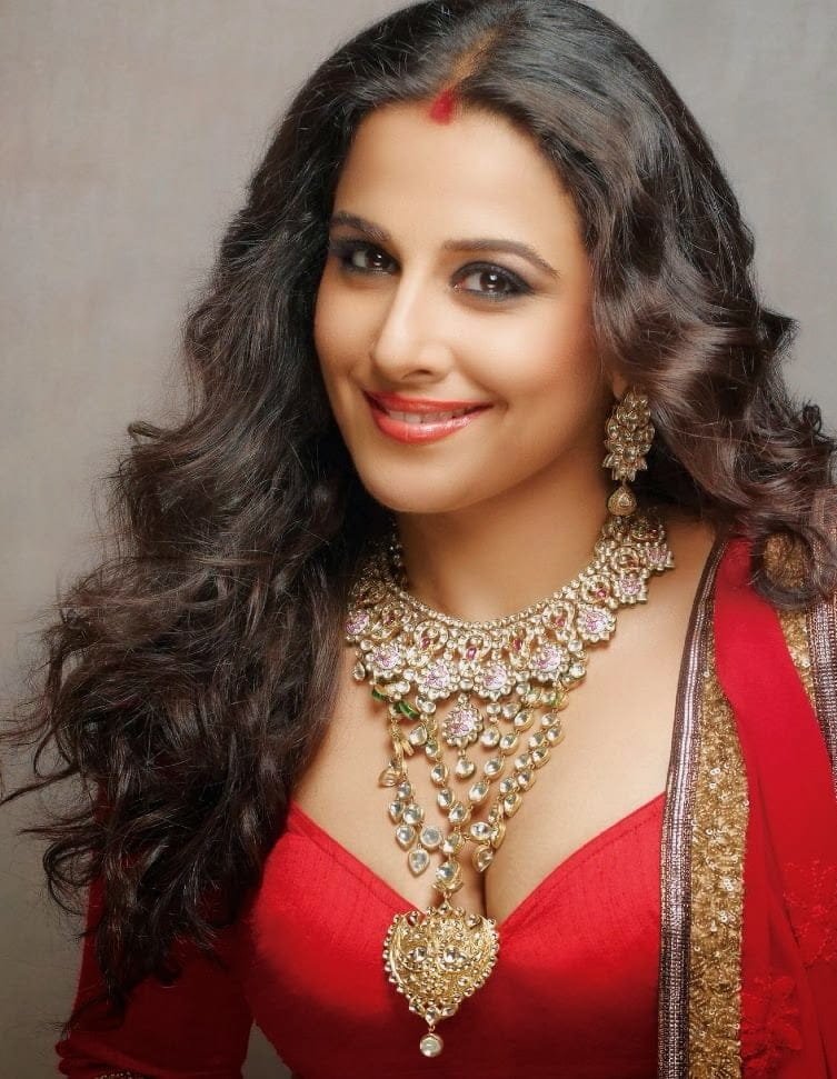 f6dd1-vidyabalanknowrare-blogspot-in1