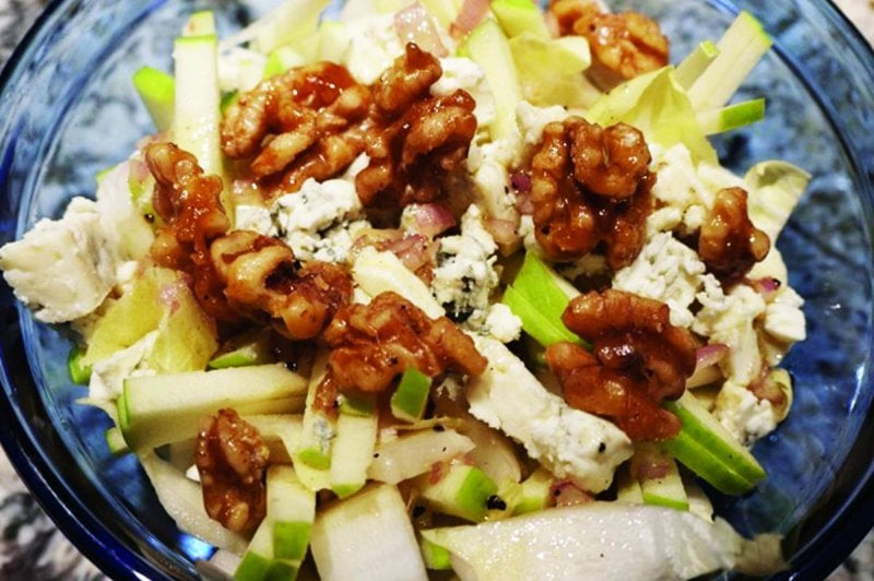 5 wulnat- apple salad