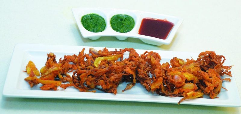 Raw Mango and Onion Bhajiya