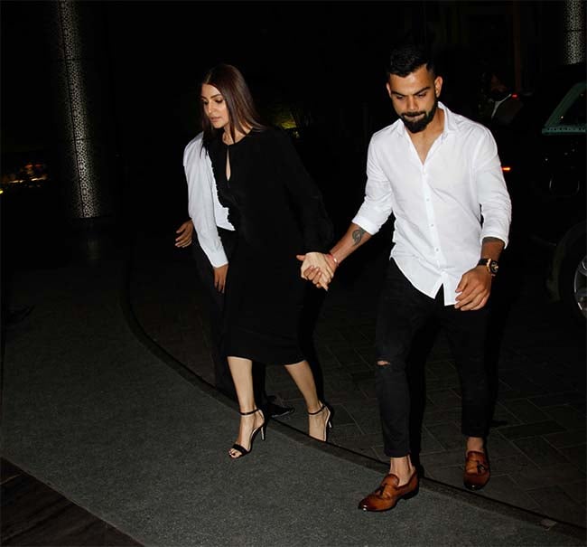 anushka-sharma-virat-kohli_650x605_71495607011 (1)