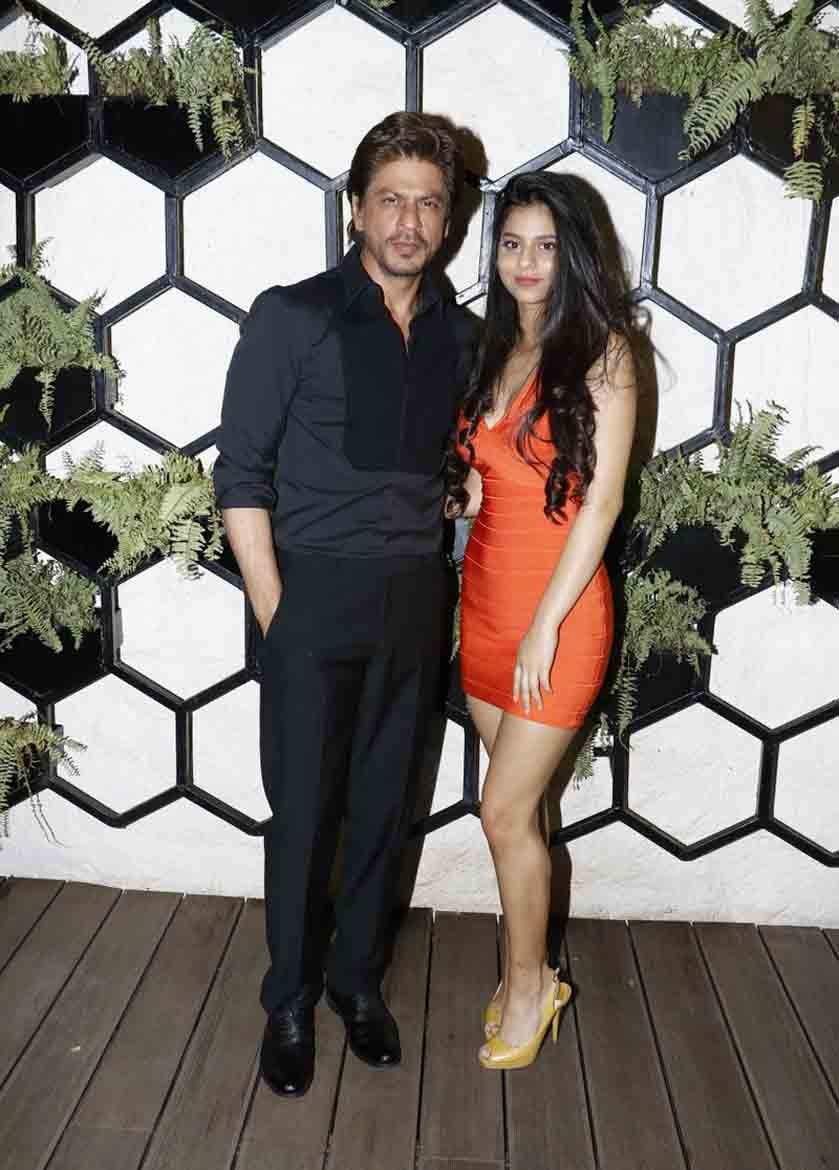 SRK-and-Suhana-on-Fathers-Dat-at-Arth