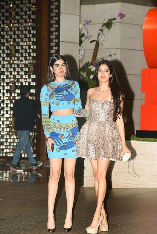 Khushi kapoor Jhanvi kapoor Mukesh Ambani party