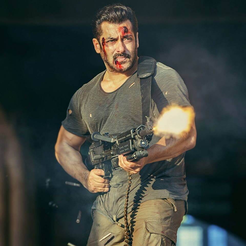 Salman Khan used MG42 Machine Gun