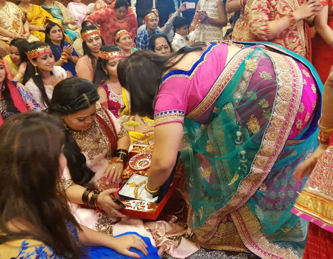 Bharti Singh, Haarsh Limbachiyaa, Mata Ki Chowki