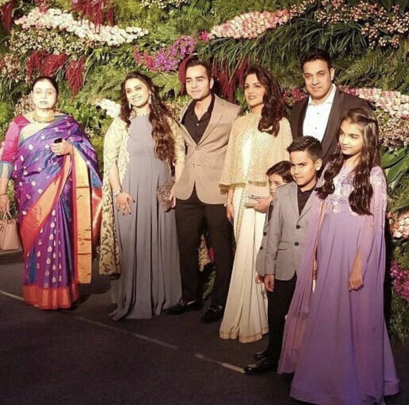 First Pics Of Virushka's Grand Mumbai Reception