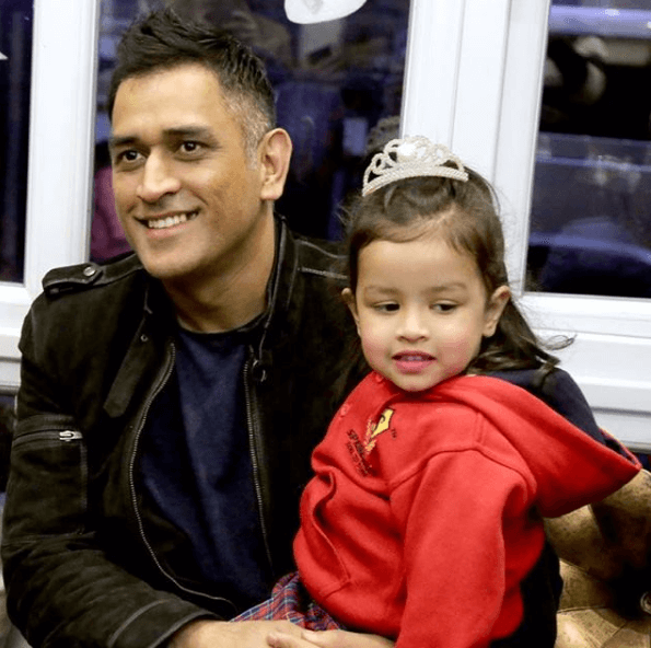MS Dhoni Attends Ziva's First Annual Day Function