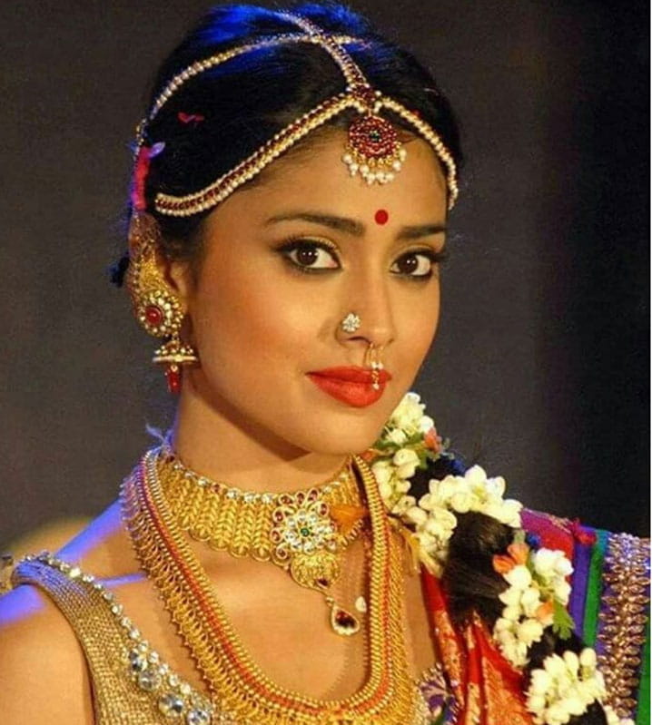 Marriage pics of Ajay Devgan's onscreen wife shriya saran