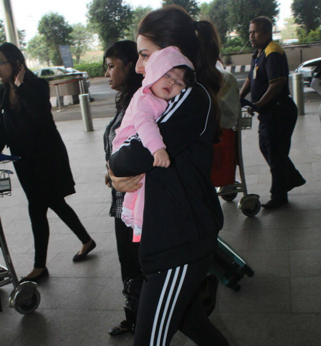 Cute Inaya With Mom Soha Ali Khan