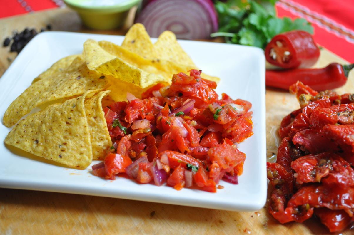 Spicy Flavour, Nachos, Olive-Tomato Salsa