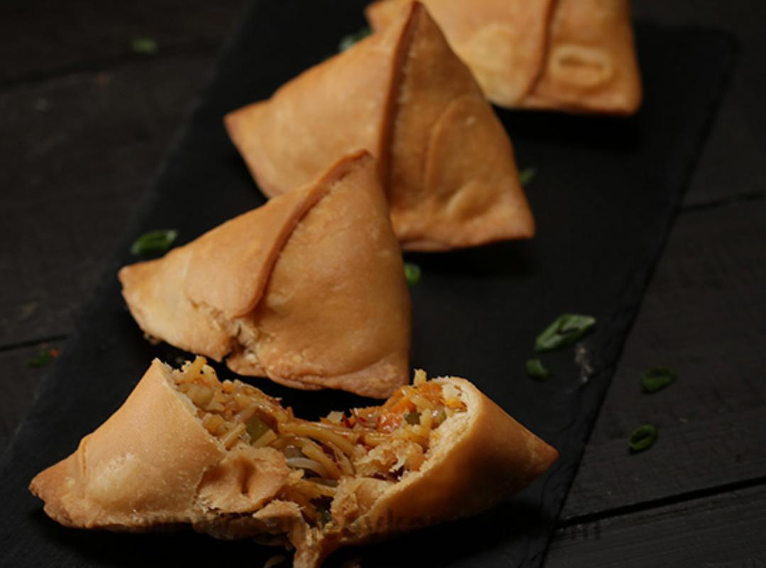 Noodles Samosa