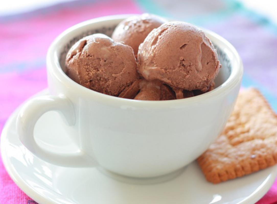 Chocolate Frozen Yogurt recipe