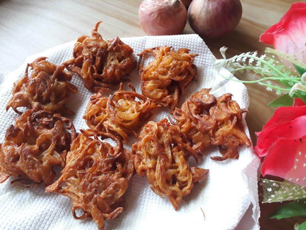 Crispy Onion Fritters