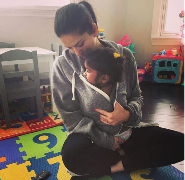 Actress Sunny Leone, Shares Photo, daughter, Nisha, Emotional Post)