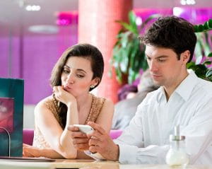 Bad Habits Of Men Can Ruin Your Relationship