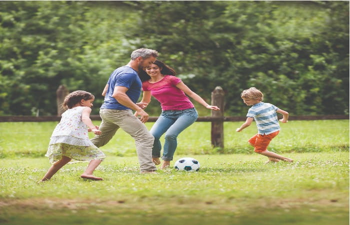 बच्चों की परवरिश को यूं बनाएं हेल्दी (Give Your Child A Healthy Upbringing)