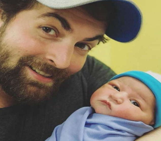 Neel Nitin Mukesh With His Daughter