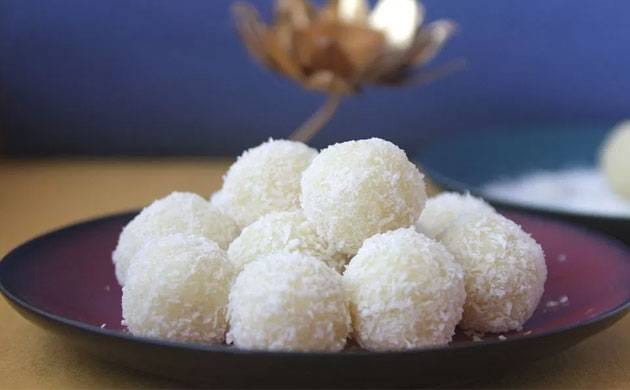 Coconut laddoo