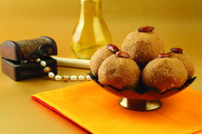 Dryfruit Aata Laddu