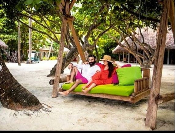 Saif And Kareena's Holiday Pics