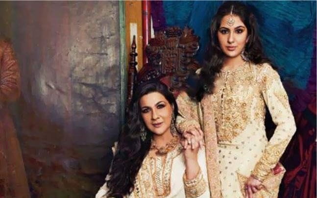 Sara Ali Khan With Her Mom