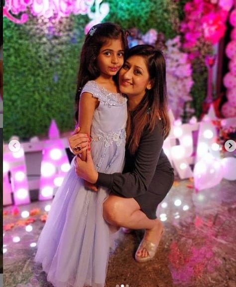 Juhi Parmar's With Her Daughter