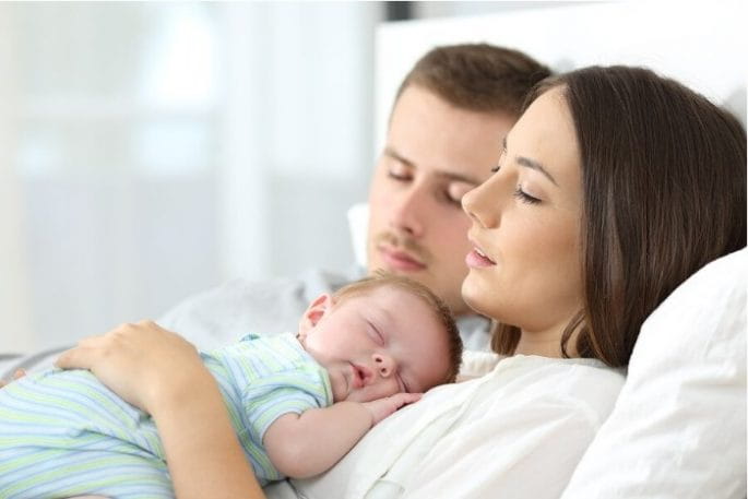 Child Sleeping With Parents Socially Keeda - Scoaillykeeda.com