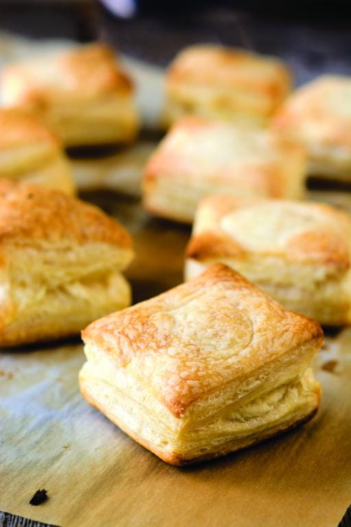 Paneer And Spinach Puff