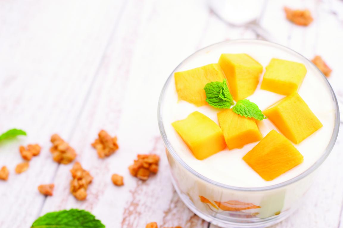 Crunchy Mango Parfait