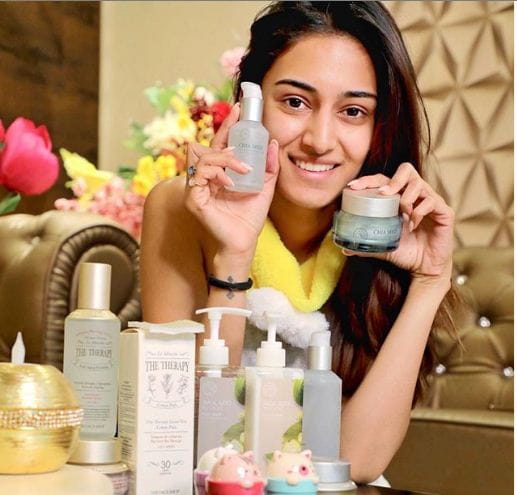 No Makeup Look Of Erica Fernandes