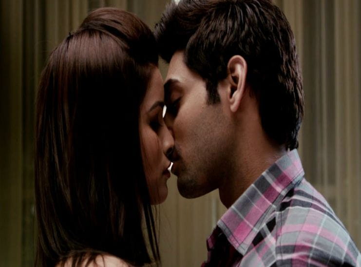 Bollywood Actors Intimate Scenes