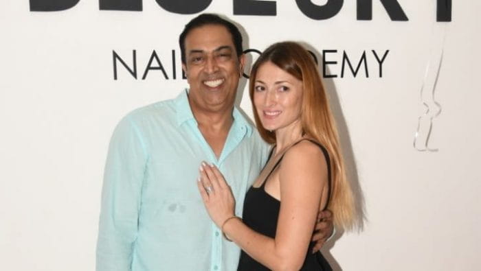 Vindu Dara Singh and Dina