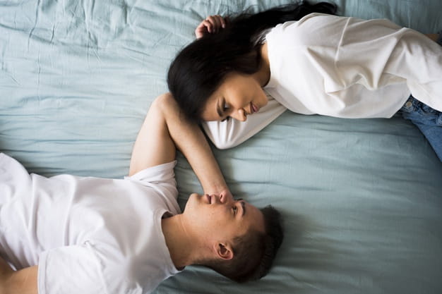 सेक्स- क्या करें जब पति कहे 'ना'? (What To Do If Your Husband Is Uninterested In Sex?)