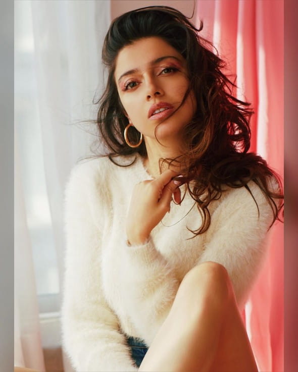 Divya Khosla Hot