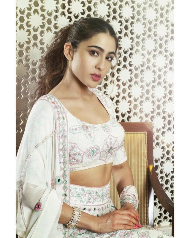 Sara Ali Khan In White Outfits