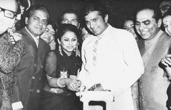Rajesh Khanna And Anju Mahendru