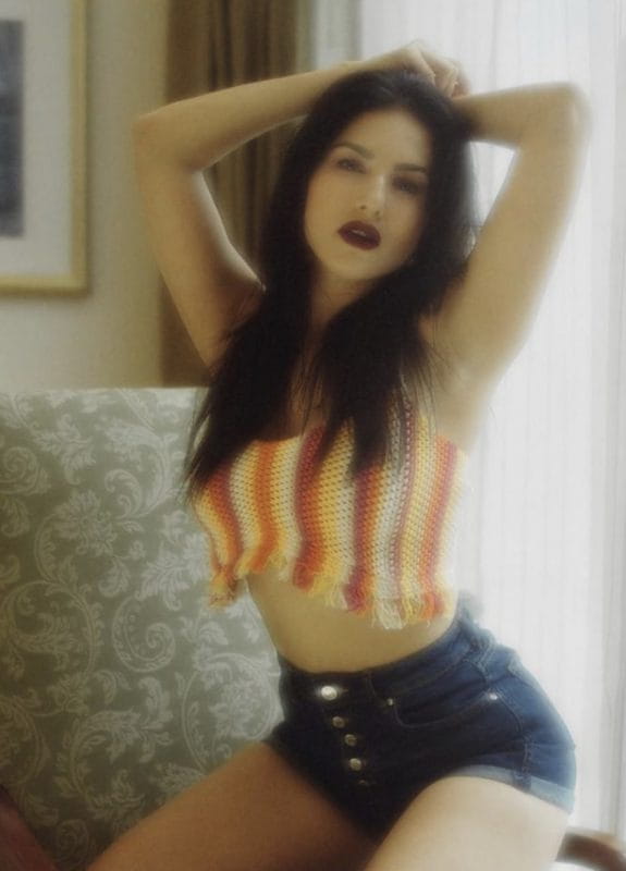 Sunny Leone Hot