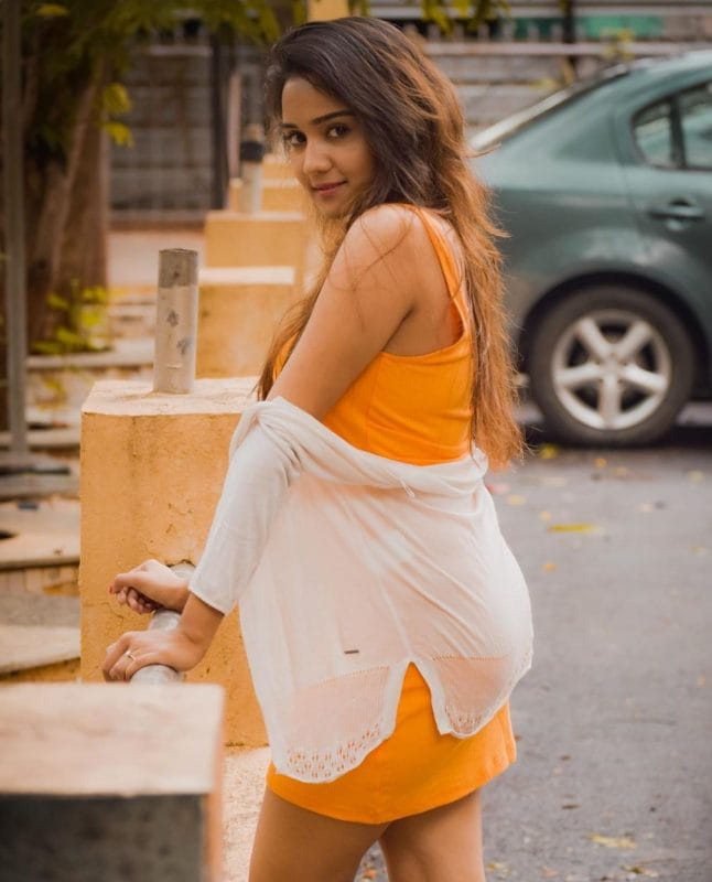 Ashi Singh Hot