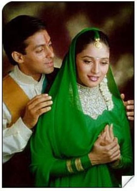 Madhuri Dixit Salman Khan - Green lehenga -Film Maine Pyar Kiya Famous Clothes