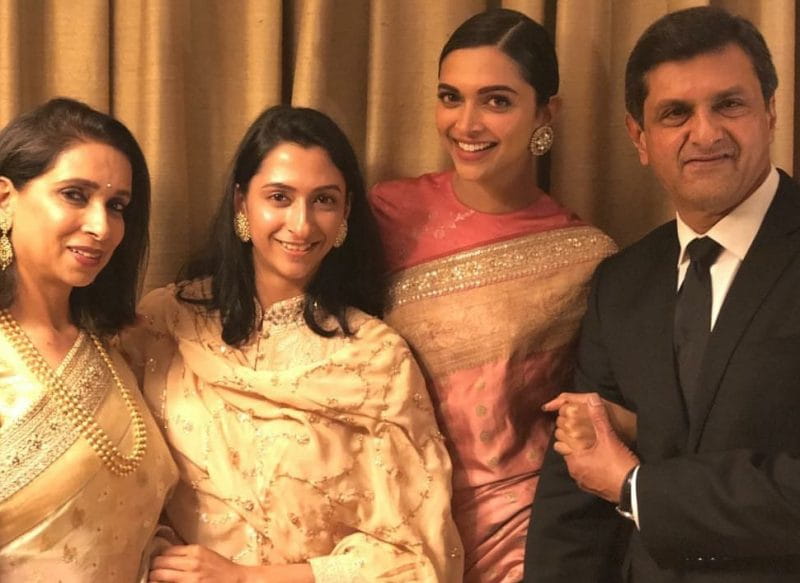 Deepika Padukone in saree with her family