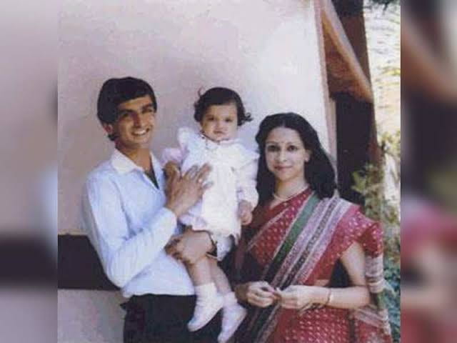 Deepika Padukone with her parents childhood pic