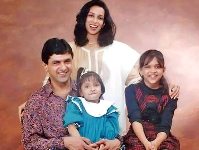 Deepika Padukone Childhood Pictures with family