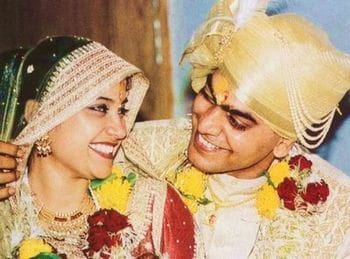 Renuka Shahane- Ashutosh rana marriage photo