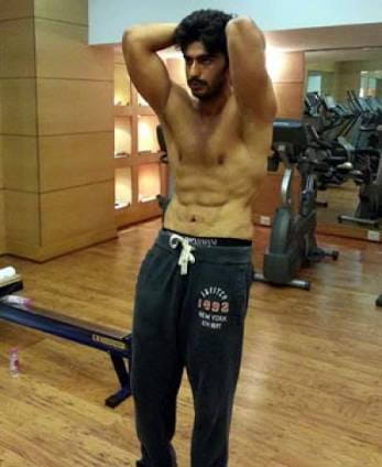 Arjun Kapoor showing Abs