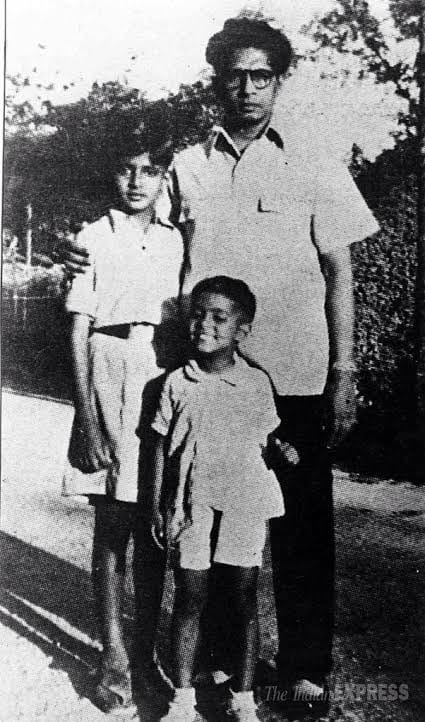 Amitabh Bachchan With his father childhood image