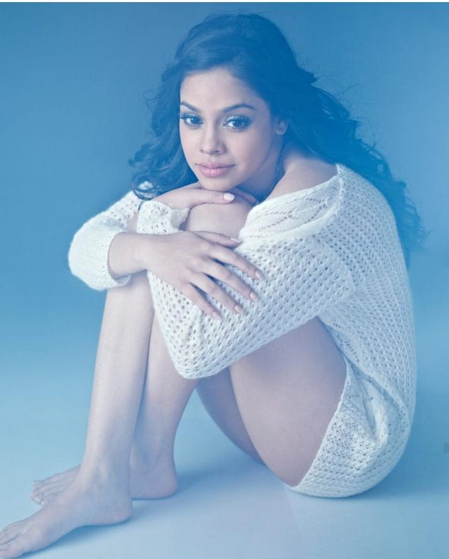 Sumona Chakravarti Hot