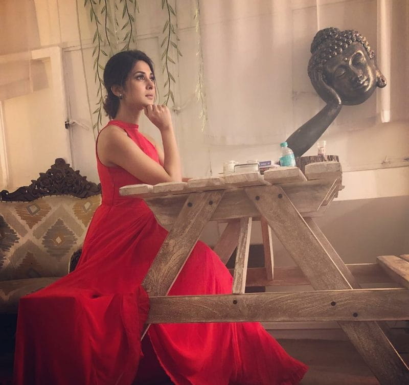 Jennifer Winget  hot in red dress