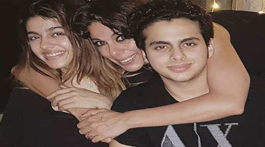 Pooja Bedi with Her Daughter and husband